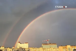 Над Києвом після дощу з’явилася подвійна веселка (фото)
