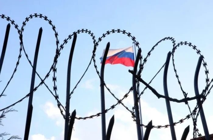 До нового пакету санкцій ЄС включені 32 російські банки: деталі від президентки Єврокомісії