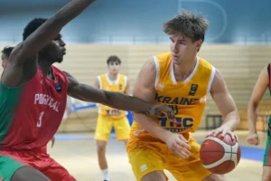 Збірна України U-18 завершила груповий етап Євробаскету п’ятою поразкою поспіль