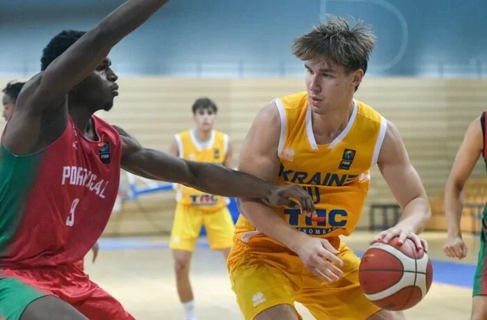 Збірна України U-18 завершила груповий етап Євробаскету п’ятою поразкою поспіль