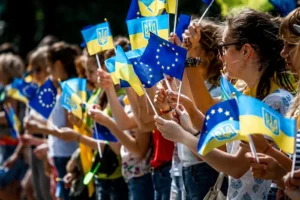 ЄС продовжив захист українців до 2028 року, але з новою умовою: що зміниться