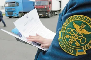 Митниця запускає нові правила пропуску на кордоні для частини транспорту