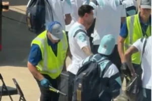 Мессі став героєм вірусного відео, на якому його обшукали в аеропорту Маямі