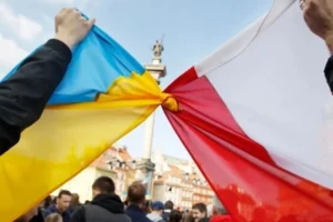 Опитування показало, скільки поляків назвали військову допомогу Україні надмірною