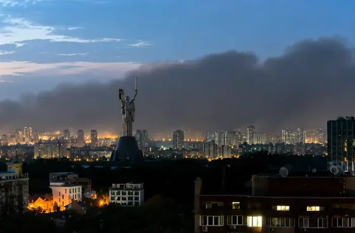 Атака на Київ: пожежі погіршили якість повітря в столиці