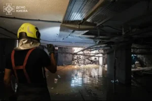 Атака на багатоповерхівку в Дарницькому районі 6 липня: удар зруйнував підвал і нижні поверхи