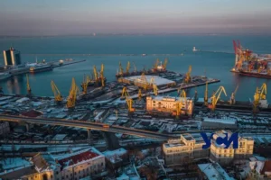 Судна перестали заходити до українських портів. ЄС почав шукати новий маршрут