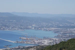 Росія визнала свої води в Чорному морі небезпечними для суден