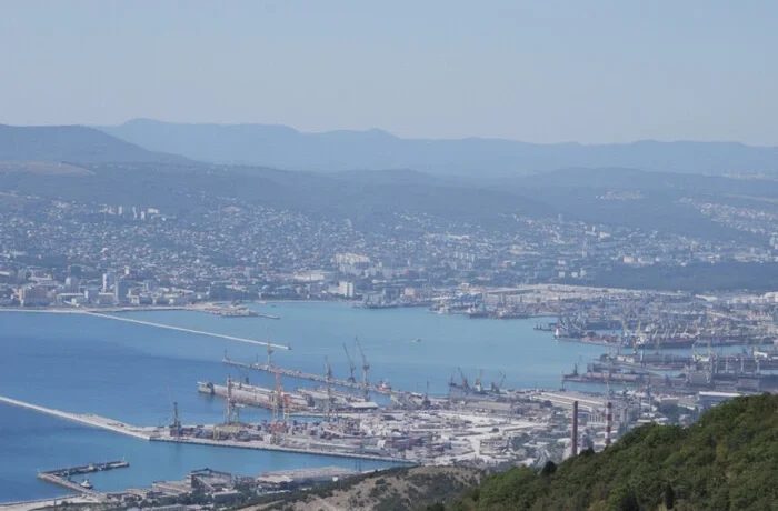 Росія визнала свої води в Чорному морі небезпечними для суден