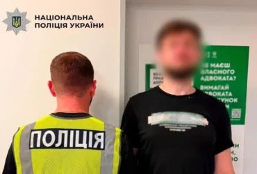 Вдарив ножем сусіда в готелі: у Києві затримано жителя Дніпра