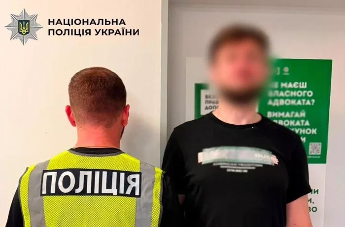 Вдарив ножем сусіда в готелі: у Києві затримано жителя Дніпра