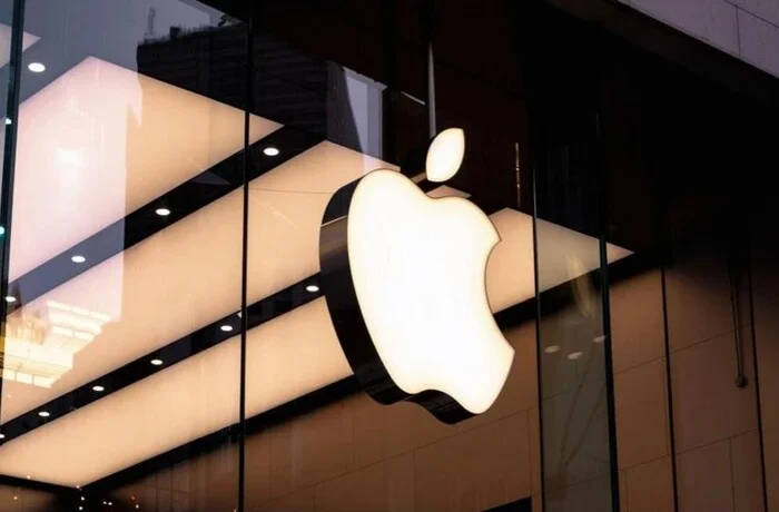 Apple знову стала найдорожчою компанією у світі