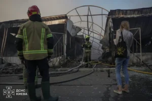 Який вигляд має ринок «Почайна» після нічної атаки (фото)