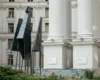 Арт-об’єкт, що пройшов крізь вогонь у США, встановили у Києві (фото)