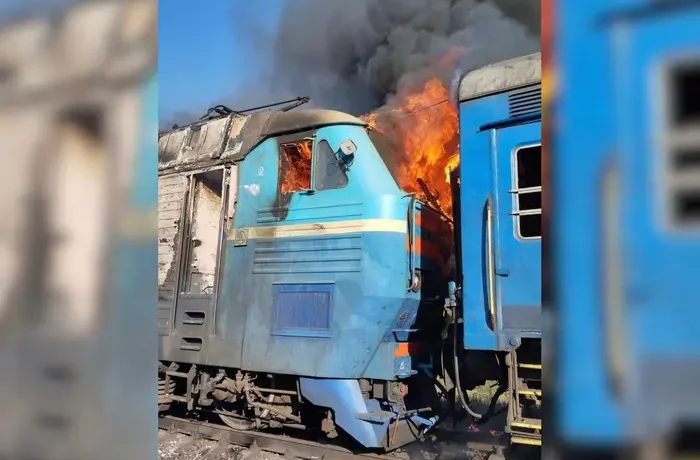 Дрон атакував потяг у Запорізькій області, поранена провідниця (фото)