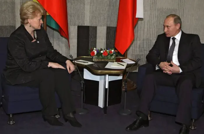 «Путін вимагав капітуляції». Колишня президентка Литви пригадала першу зустріч із диктатором