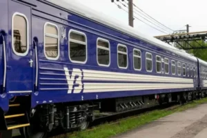 «Укрзалізниця» змінила маршрути низки поїздів