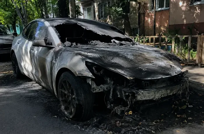 Суд відправив за ґрати палія елітних автівок в Одесі