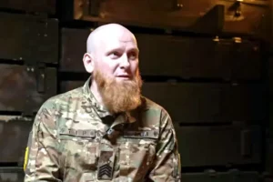 Боєць Азова пояснив, чому воювати доведеться усім