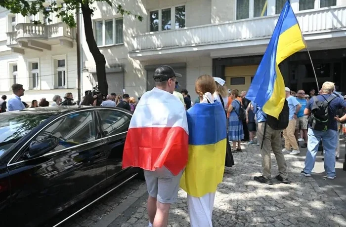 У Польщі пройшли потужні мітинги на підтримку українців від цькування