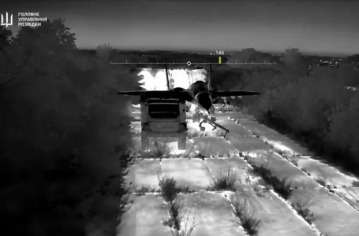 Українські розвідники показали кадри знищення російського МіГ-29 у Криму (відео)