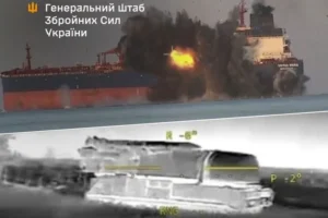 Генштаб: Захисники атакували танкери та плавучий кран окупантів