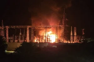 Окупанти заблокували Кримський міст через потужні вибухи в Ялті