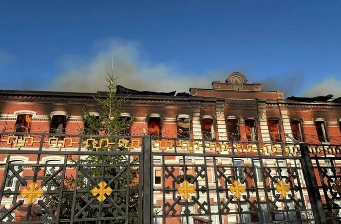 Карма у дії: під Саратовом спалахнула військова академія РФ