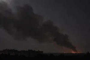 Крим другу добу без світла: електропостачання відновлено лише в Керчі