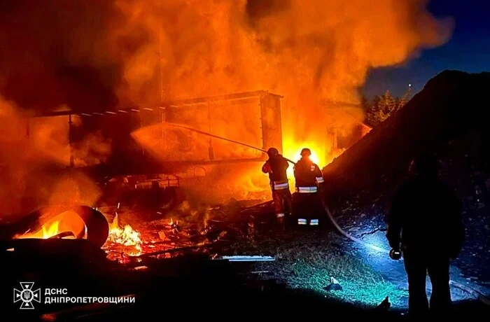 Зеленський закликав партнерів прискорити 21-й пакет санкцій після нічної атаки РФ