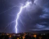 У Венесуелі блискавка влучила в людей на злітній смузі аеропорту