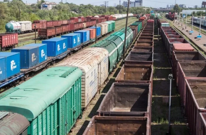 Подальше підвищення вантажних тарифів УЗ матиме критичні наслідки для економіки – Український інститут майбутнього