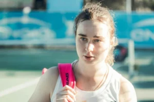 Снігур з важкої перемоги стартувала на турнірі у Празі