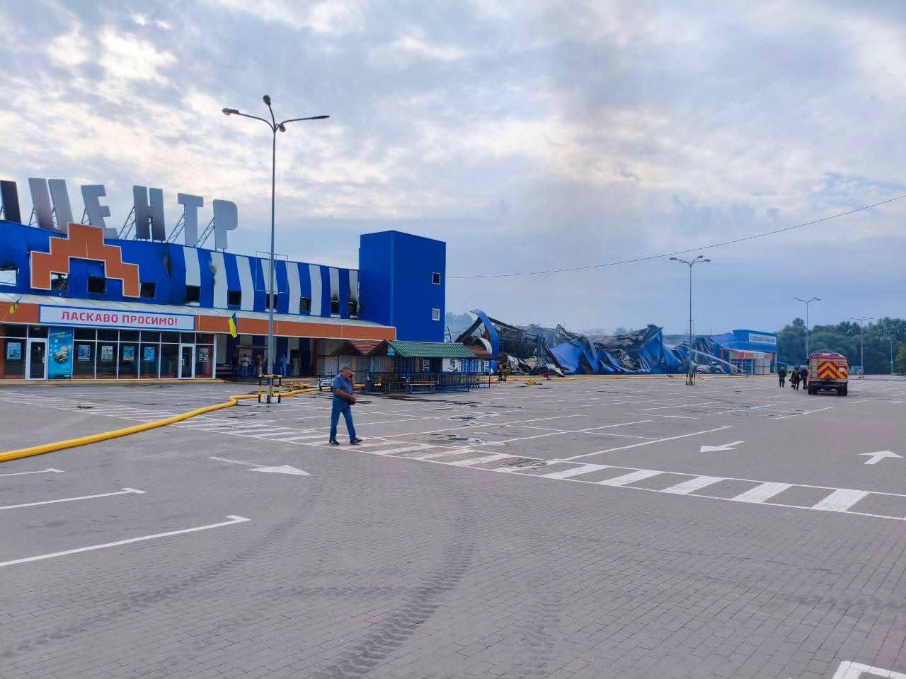 Зруйнований росіянами ТЦ у Сумах
