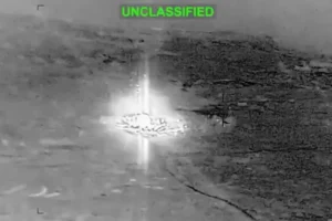 США поновили авіаудари по військових цілях в Ірані (відео)