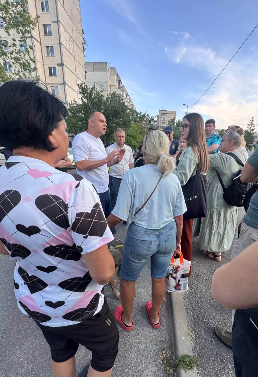 Зустріч місцевих мешканців із депутатом Київради від Оболонського району Євгеном Кузьменком 23 липня 2026 року