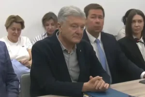 Верховний суд відмовив Порошенку у скасуванні санкцій