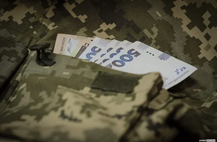 Кому платитимуть тилову надбавку в 10 тисяч: роз’яснення Міноборони