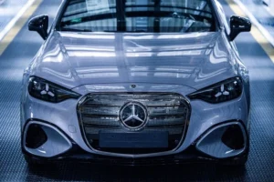 Компанії Mercedes загрожує бан у США: до чого тут Китай