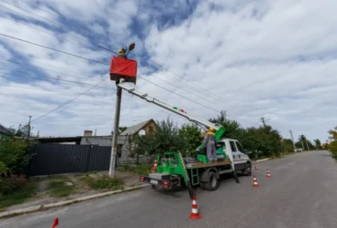 У червні ДТЕК повернув світло 1,5 млн родин після ворожих обстрілів