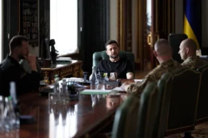 Захист Херсона, Нікополя та посилення ППО: Зеленський провів нараду з командирами корпусів