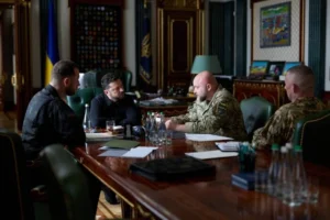 Зеленський зустрівся з заступником начальника Генштабу Горбатюком (фото)