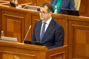 Молдова отримала новий уряд: хто такий прем’єр Тофан