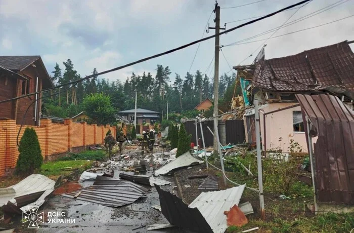 Ракетний удар по Київщині: загинуло 10 осіб, ще близько 100 – поранені