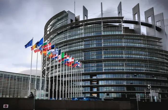 Європарламент у резолюції щодо України розкритикував рішення Зеленського про УПА
