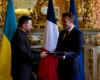 Макрон отримав особливу нагороду від Зеленського