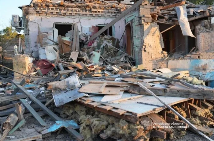 Росіяни вдарили по Запоріжжю КАБами: є загиблий та поранені