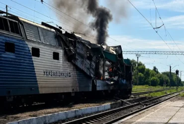 Ворожий дрон влучив у пасажирський поїзд на Дніпропетровщині