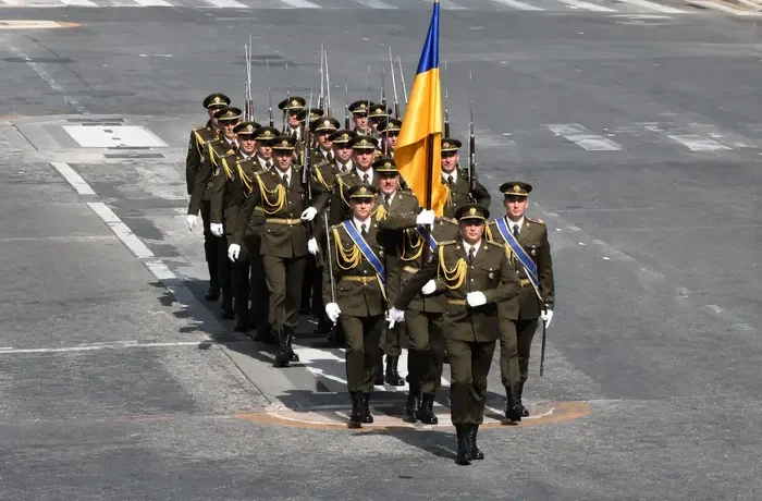 Українські військові пройшли маршем на параді до Дня взяття Бастилії у Парижі (відео)
