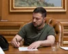 Зеленський офіційно змінив вище військове керівництво